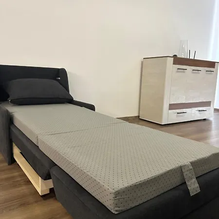 Apartment Relaxing In Shartrez Shkorpilovtsi