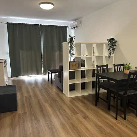 Apartment Relaxing In Shartrez