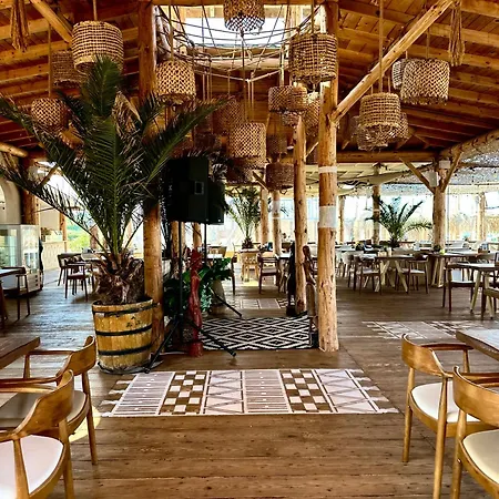 Apartment Relaxing In Shartrez *