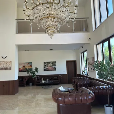 Apartment Relaxing In Shartrez *