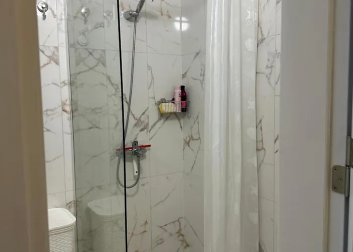 Relaxing In Shartrez Daire