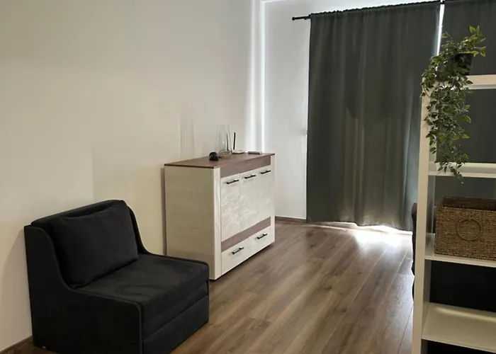 Daire Relaxing In Shartrez