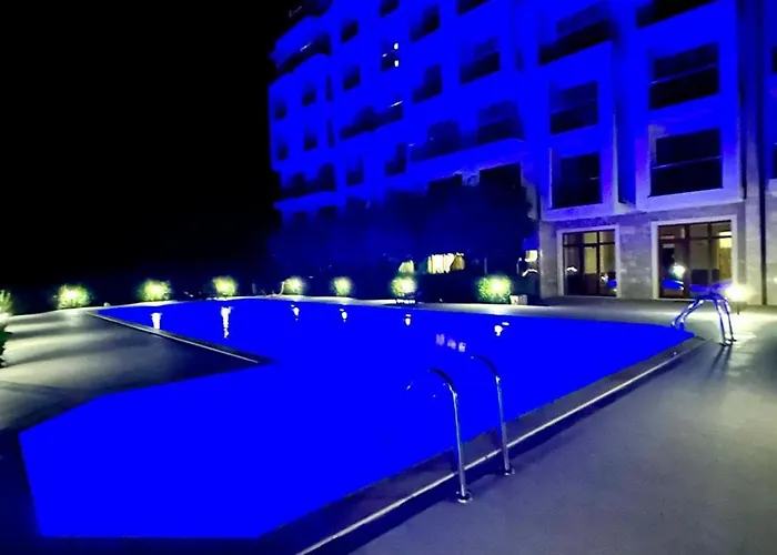 Relaxing In Shartrez Daire