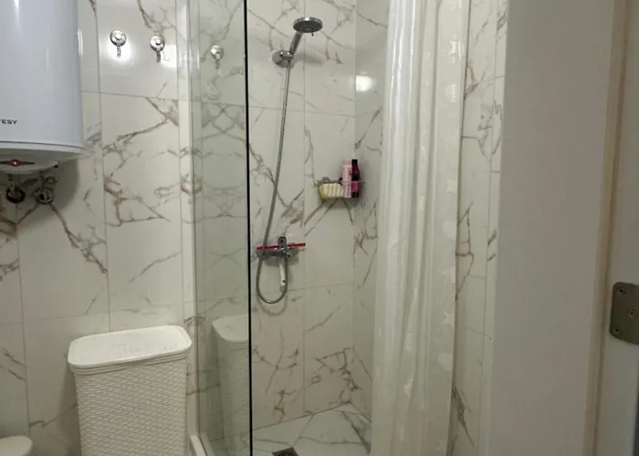 Relaxing In Shartrez Shkorpilovtsi