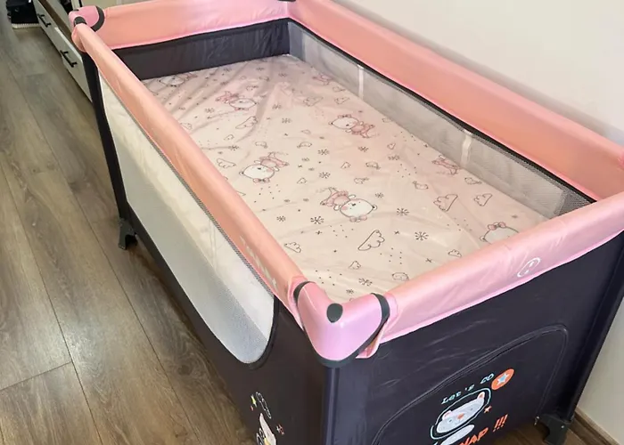 Daire Relaxing In Shartrez