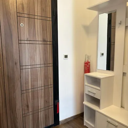 Relaxing In Shartrez